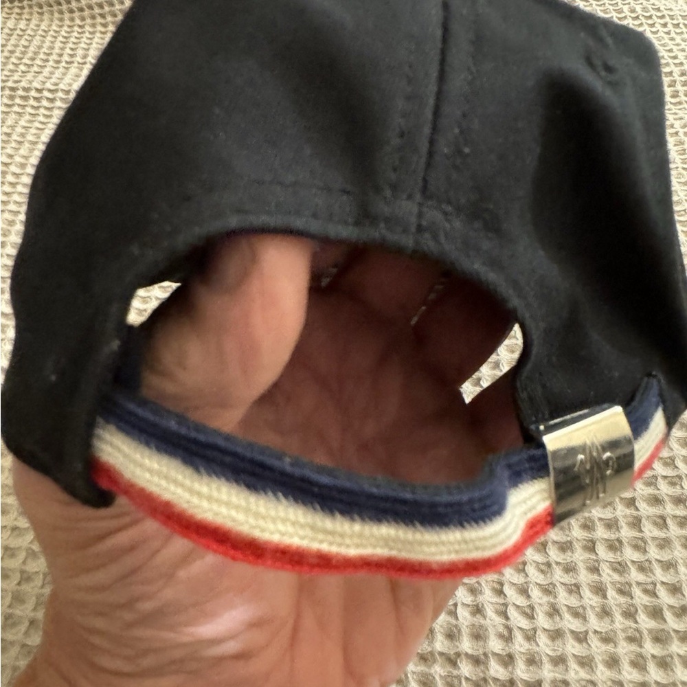MONCLER AUTHENTIC Stylish Black Cap - Picture 3 of 4
